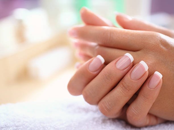 nails with white tips, french manicure