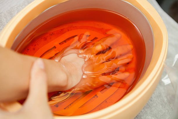 paraffin manicure types in salon hand bath picture