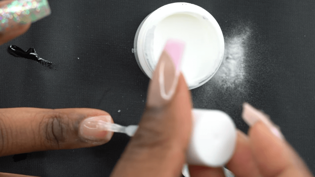 apply nail glue on press on nails