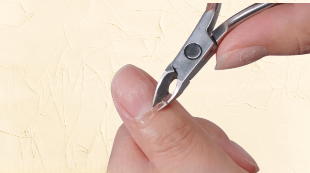 push back cuticles and remove